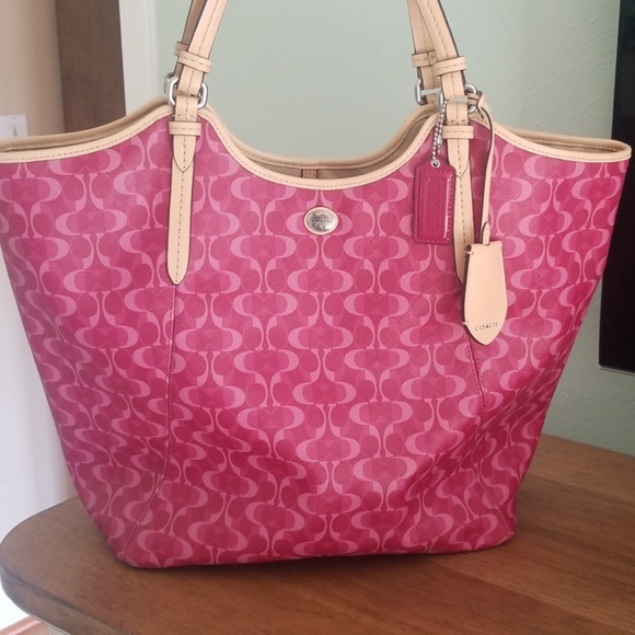 Coach Handbags - Authentic Coach bucket tote.